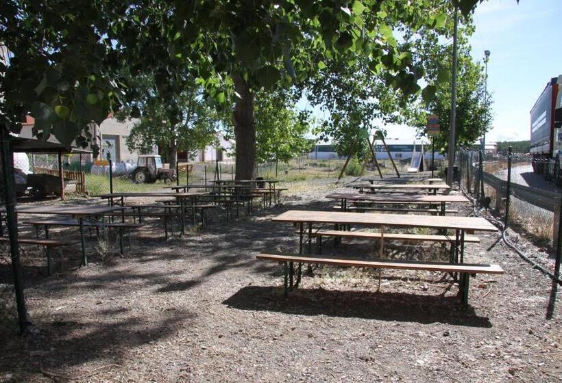 호텔 Hostal Los Maños