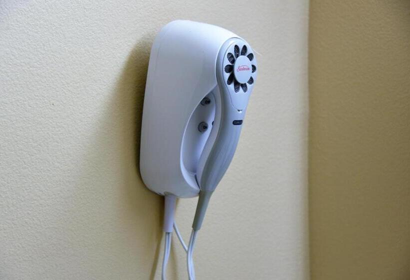 호텔 Irish Inn And Suites