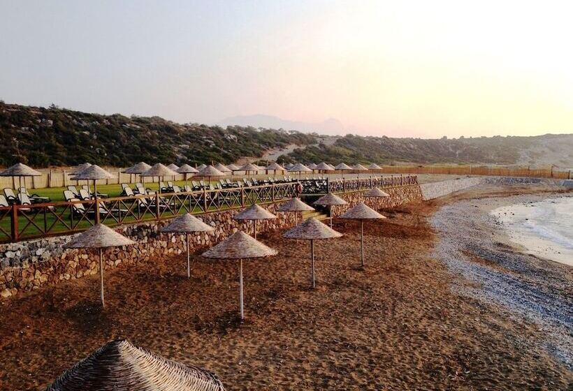 Отель Korineum Golf & Beach Resort