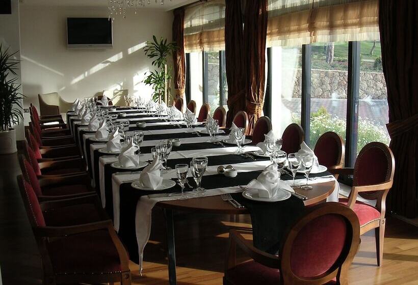 Отель Korineum Golf & Beach Resort