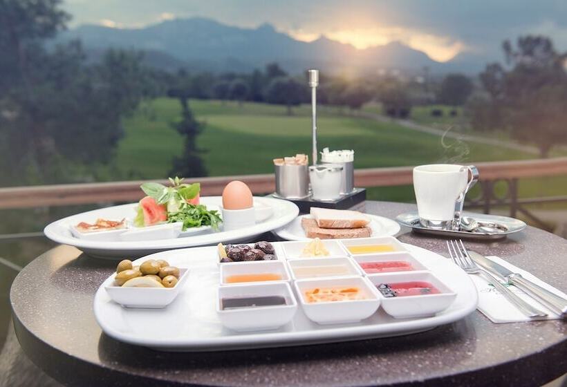 Отель Korineum Golf & Beach Resort