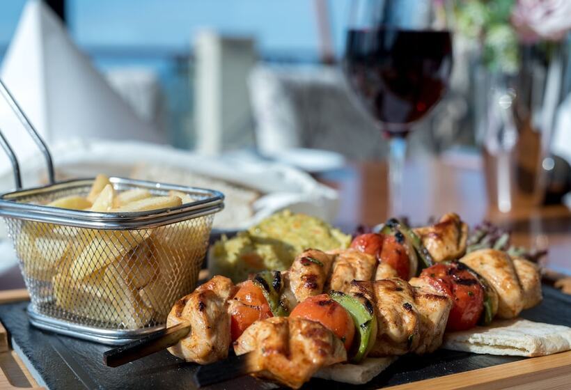 Отель Korineum Golf & Beach Resort