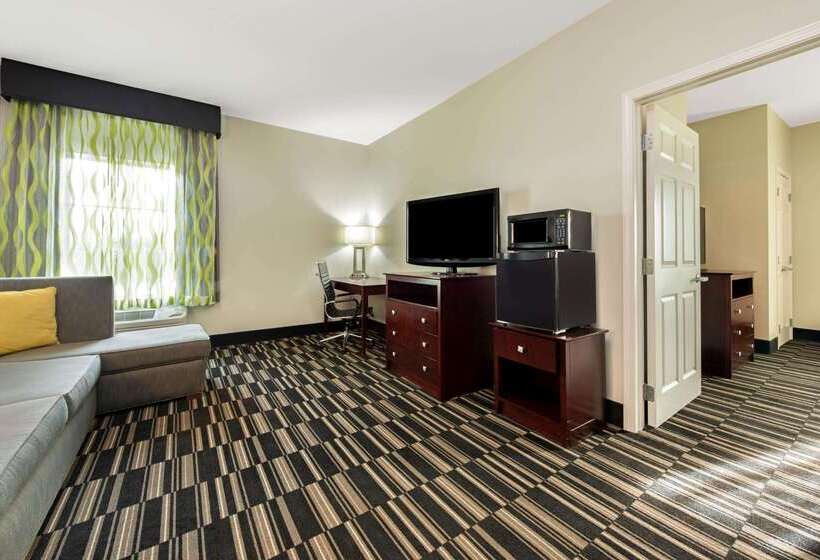 ホテル La Quinta By Wyndham Bridge City Orange