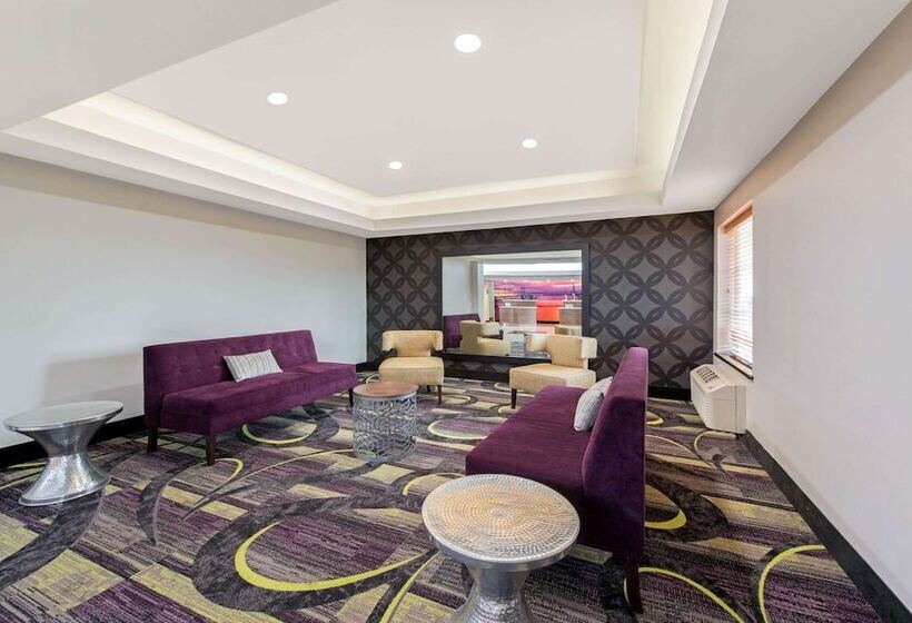 ホテル La Quinta By Wyndham Bridge City Orange