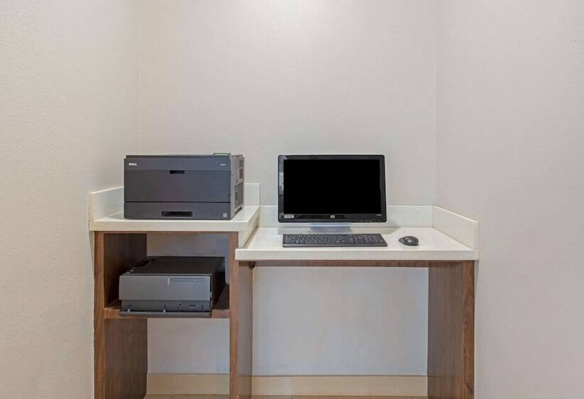 ホテル La Quinta By Wyndham Bridge City Orange