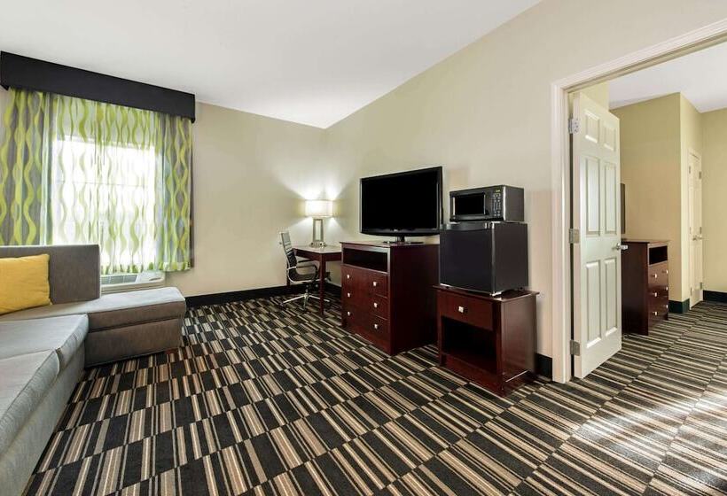 ホテル La Quinta By Wyndham Bridge City Orange