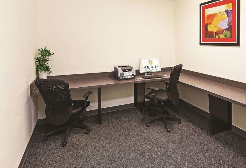 فندق La Quinta Inn & Suites By Wyndham Decatur