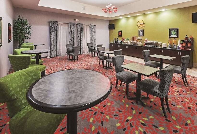 فندق La Quinta Inn & Suites By Wyndham Decatur