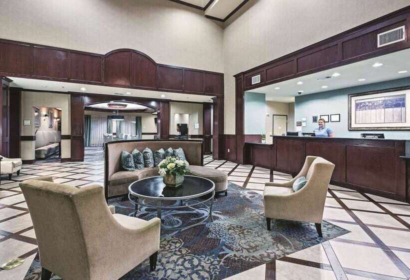 酒店 La Quinta Inn & Suites By Wyndham Dfw Airport West  Euless