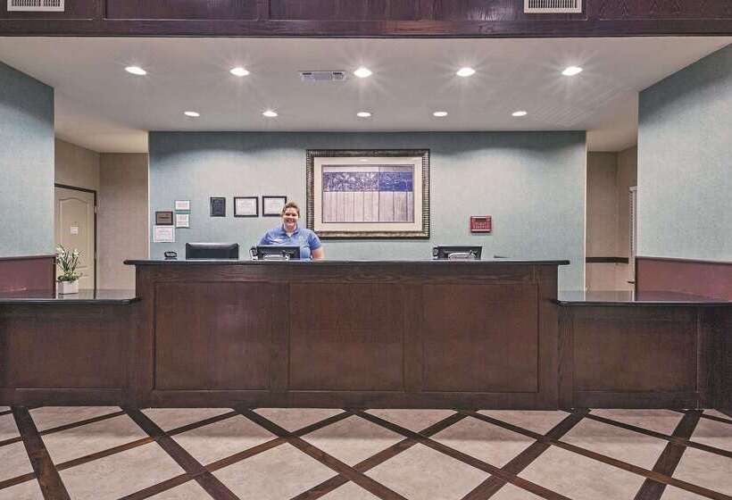 酒店 La Quinta Inn & Suites By Wyndham Dfw Airport West  Euless