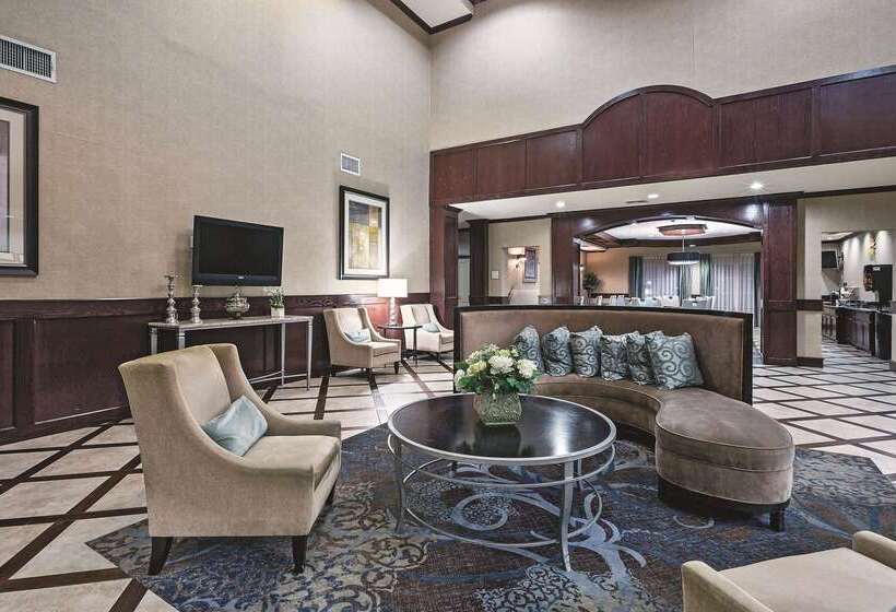酒店 La Quinta Inn & Suites By Wyndham Dfw Airport West  Euless