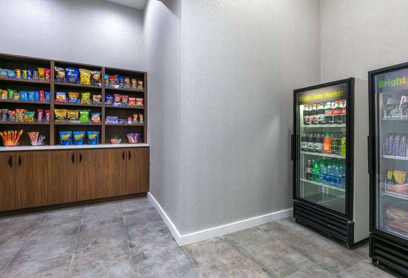 Отель La Quinta By Wyndham Jacksonville, Texas