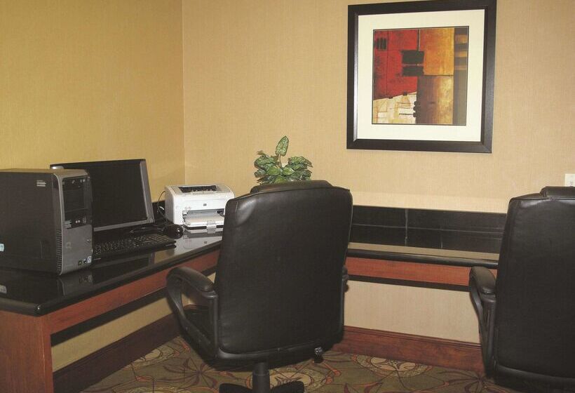 בית מלון כפרי La Quinta By Wyndham Lawton / Fort Sill