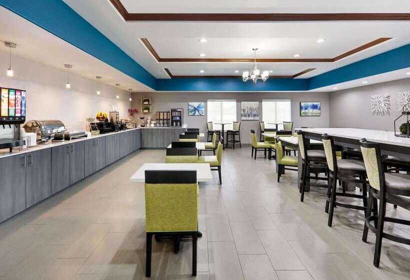 Отель La Quinta By Wyndham Sulphur Springs