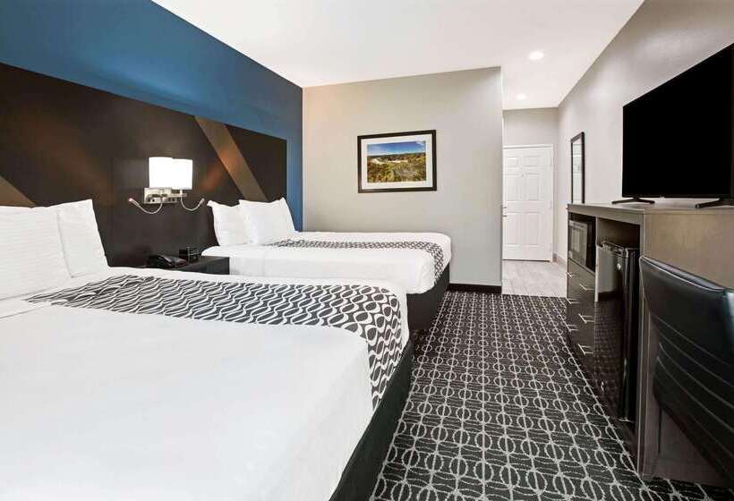 Отель La Quinta By Wyndham Sulphur Springs