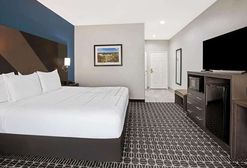 Отель La Quinta By Wyndham Sulphur Springs