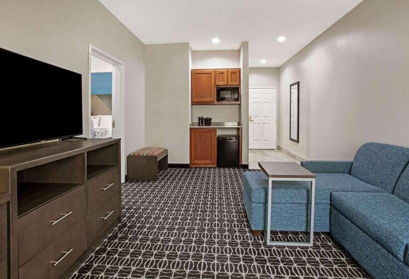 Отель La Quinta By Wyndham Sulphur Springs