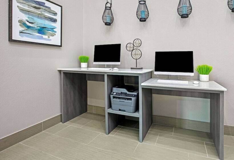 Отель La Quinta By Wyndham Sulphur Springs