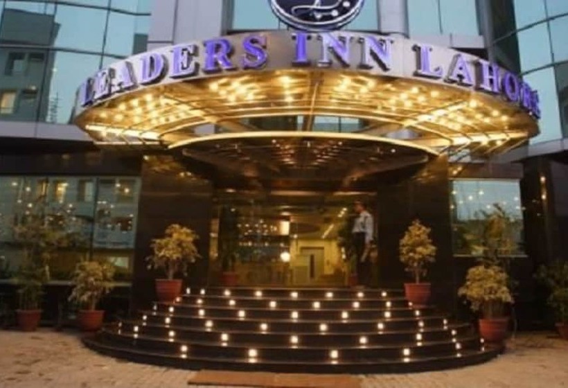 هتل Leader S Inn
