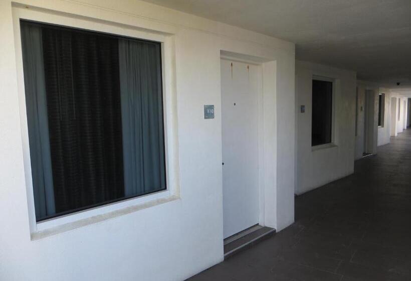 فندق Lotus Boutique Inn And Suites