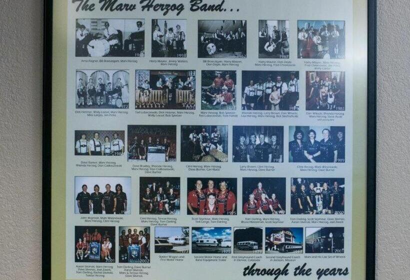 فندق Marv Herzog