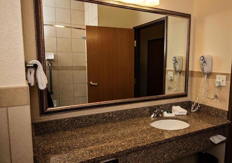 فندق Marv Herzog