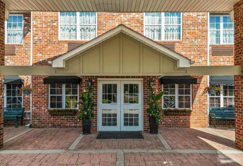 ホテル Mountain Inn & Suites Flat Rock