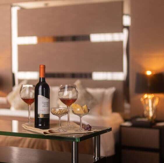 فندق New World Suites