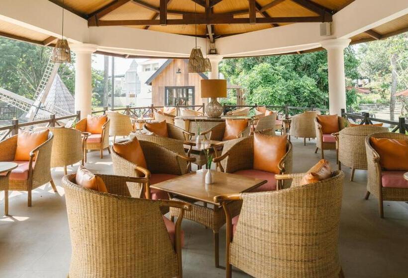 בית מלון כפרי Novus Giri Resort & Spa