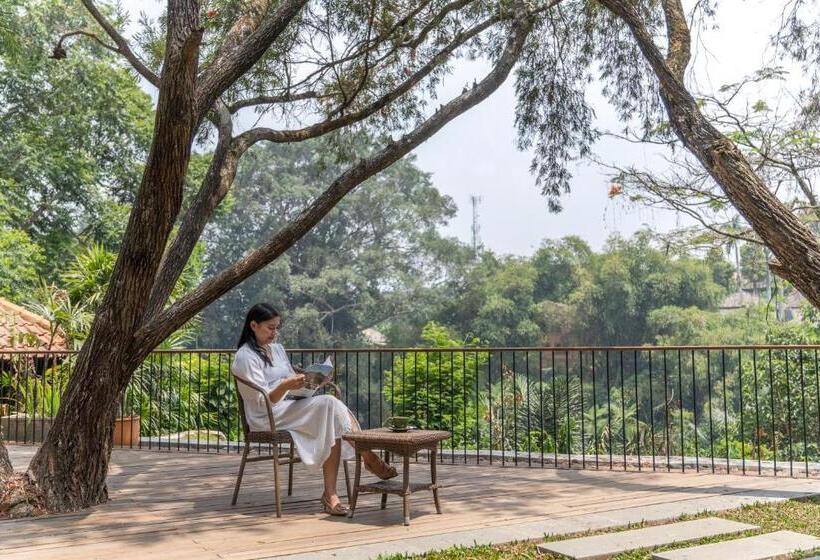 בית מלון כפרי Novus Giri Resort & Spa