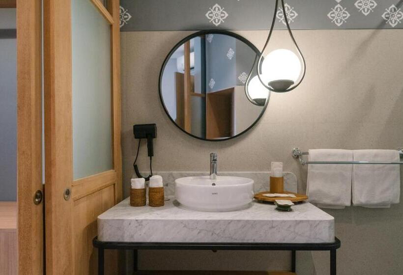 בית מלון כפרי Novus Giri Resort & Spa