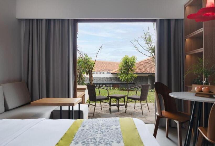 בית מלון כפרי Novus Giri Resort & Spa