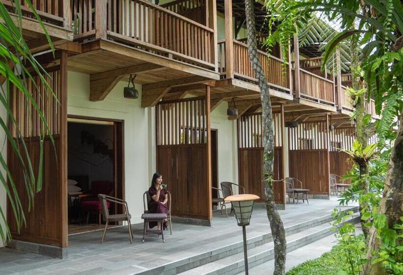 בית מלון כפרי Novus Giri Resort & Spa