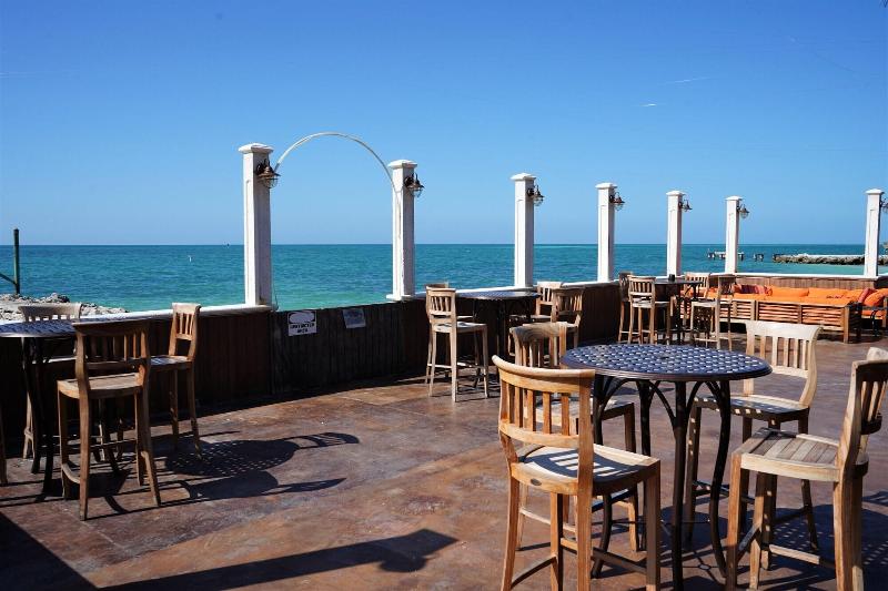 Glunz Ocean Beach Hotel And Resort