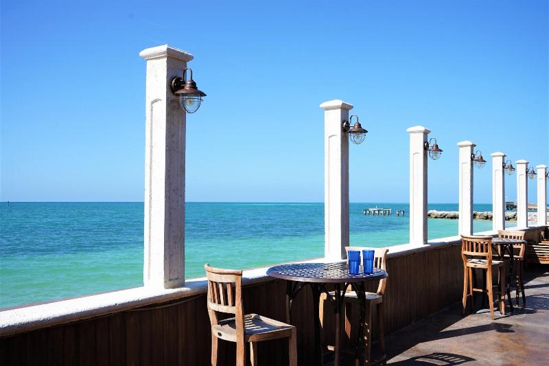 Glunz Ocean Beach Hotel And Resort