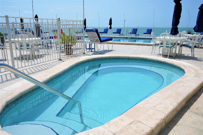 Glunz Ocean Beach Hotel And Resort