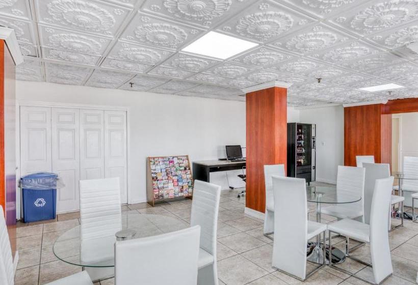 호텔 OYO Townhouse Houston George Bush Intercontinental