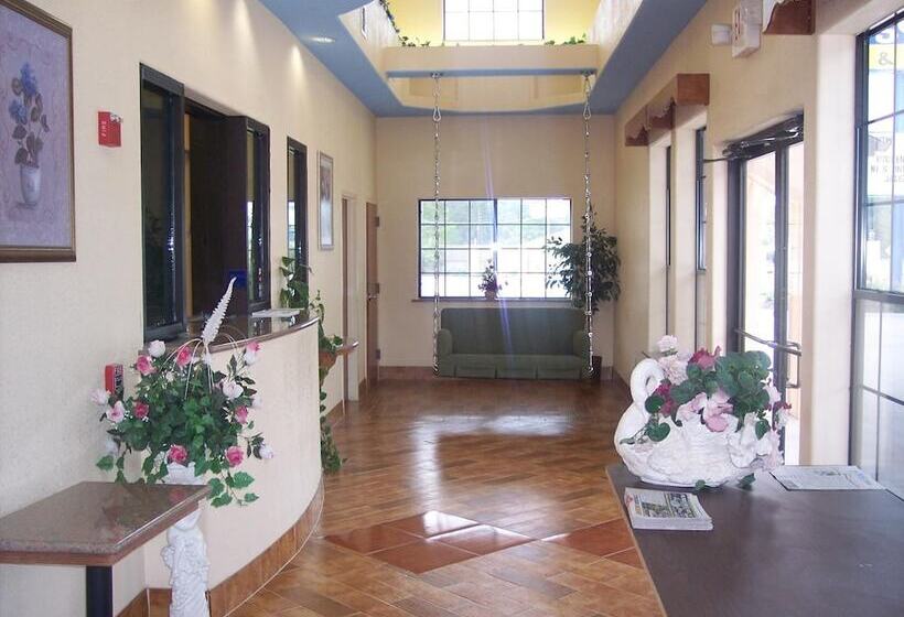 هتل Regency Inn And Suites Humble