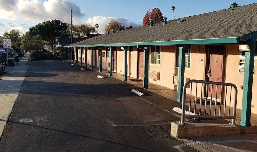 فندق Riverside Inn & Suites Santa Cruz