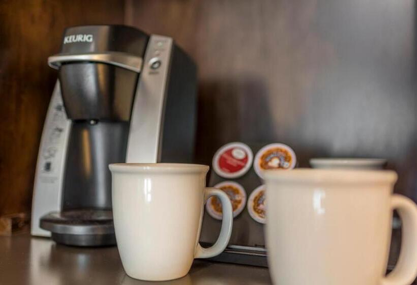 فندق Rockport Inn And Suites