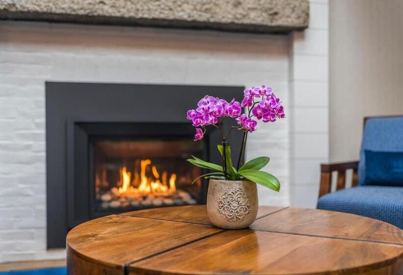 فندق Rockport Inn And Suites