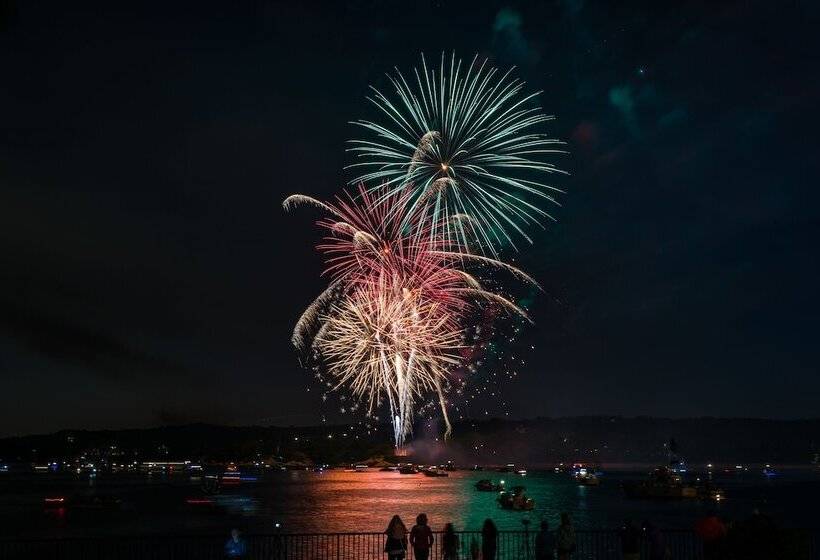 فندق Rockport Inn And Suites