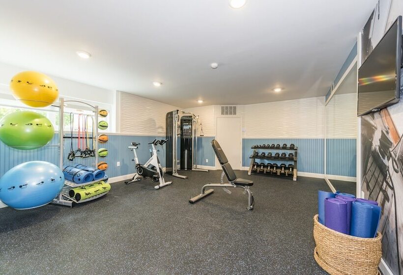 فندق Rockport Inn And Suites