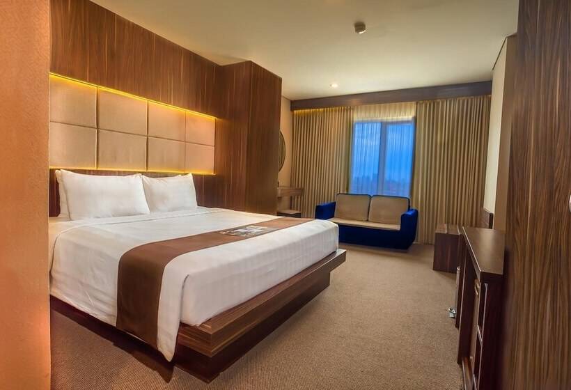 هتل Royal Regantris Cendana