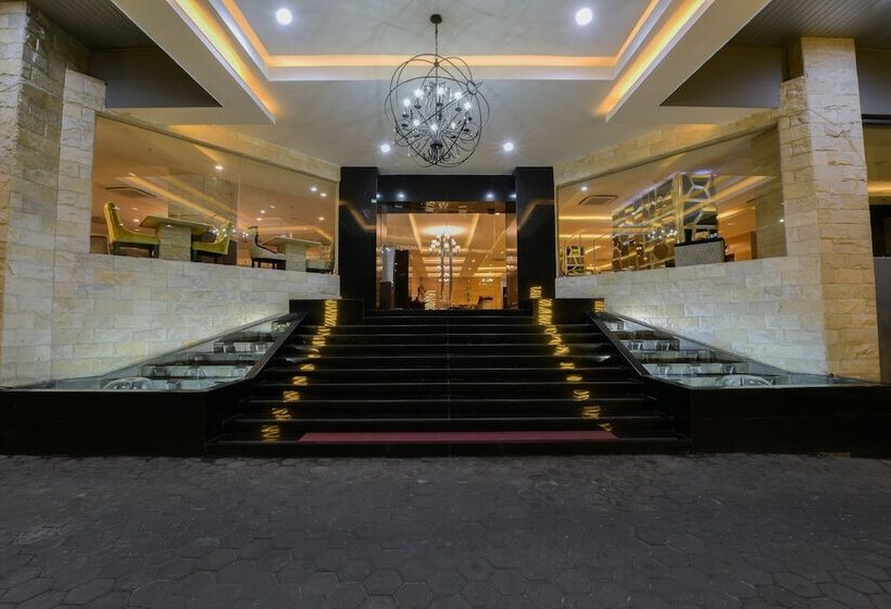 هتل Royal Regantris Cendana