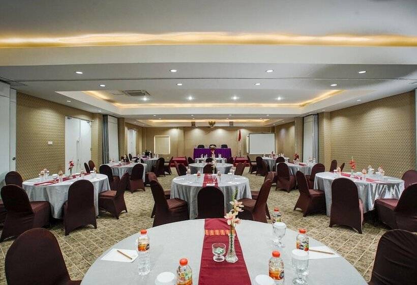 هتل Royal Regantris Cendana