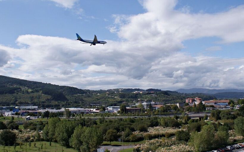 هتل Seminario Aeropuerto Bilbao