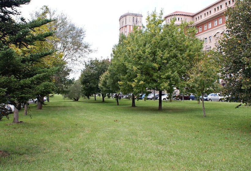 هتل Seminario Aeropuerto Bilbao