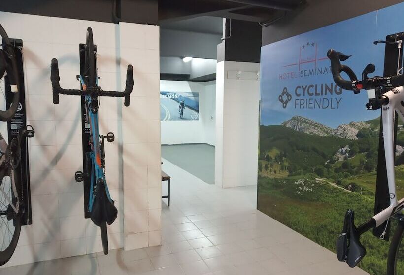 هتل Seminario Aeropuerto Bilbao