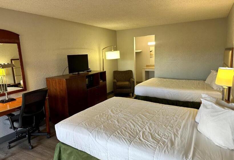 호텔 Silver Queen Inn